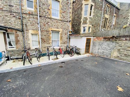 House share to rent - Photo 2