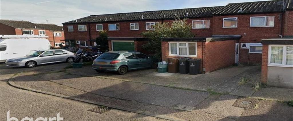 1 bedroom in a house share to rent - Photo 1