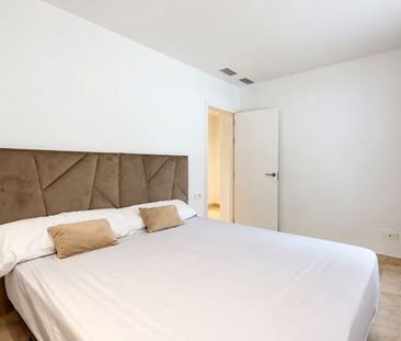 Luxury penthouse for rent in Benahavís, Spain - Photo 3