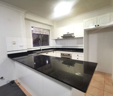 2 Bedroom Apartment Located in the Heart of Burwood - Photo 2