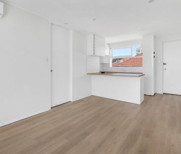 7/16 Wallace Street, Brunswick West VIC 3055 - Photo 6