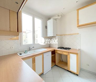 Location Appartement COURBEVOIE - - Photo 2