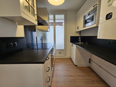 Location Appartement 4 pièces 66m² VITROLLES 13127 - Photo 3