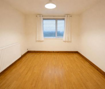 2 bedroom Flat To Let Total Size: 581 SQ FT - Photo 4