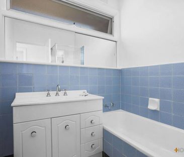 HEART OF MENTONE | COASTAL LIFESTYLE | LOW MAINTENANCE - Photo 5