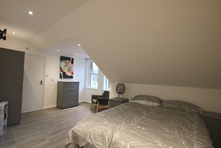 Studio to rent - Photo 2