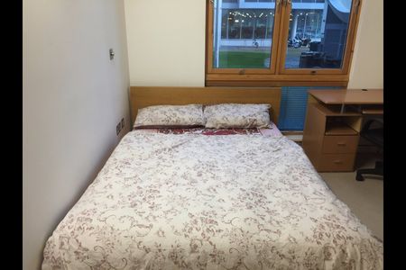 2 Bed Flat, Hannover Quay, BS1 - Photo 2