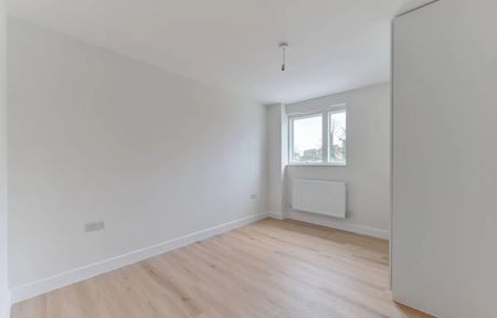3 Bed Flat, Norbury Avenue, SW16 - Photo 5