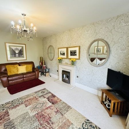 Crawley Down 5 bedroom house to rent - Photo 1