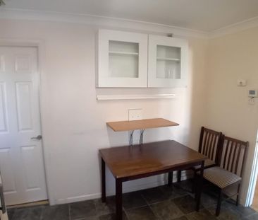 3 bedroom detached house to rent - Photo 2