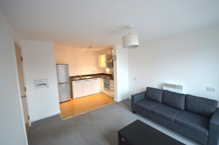 2 bedroom flat to rent - Photo 2
