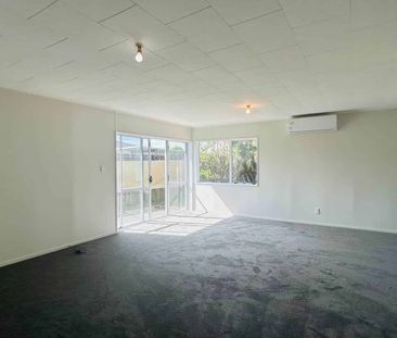 3 BEDROOM FAMILY HOME - Photo 4