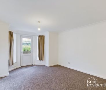 2 bed flat to rent in Tonbridge Road, Maidstone, ME16 - Photo 4