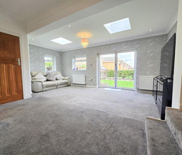 3 bedroom semi-detached house to rent - Photo 2