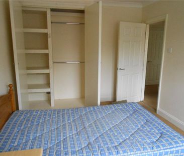 3 bedroom flat to rent - Photo 6