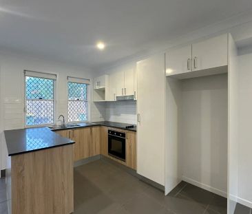 4/16 Macquarie Street, Booval QLD 4304 - Photo 2