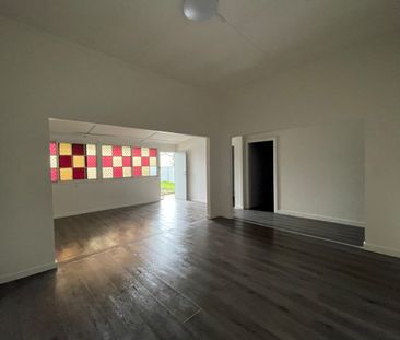 Charming 2-Bedroom Home Close to Everything! - Photo 3