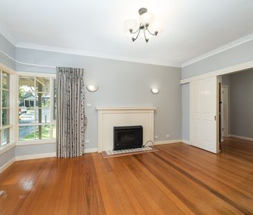 Spacious Family Home in Prime Blackburn Location - Photo 2