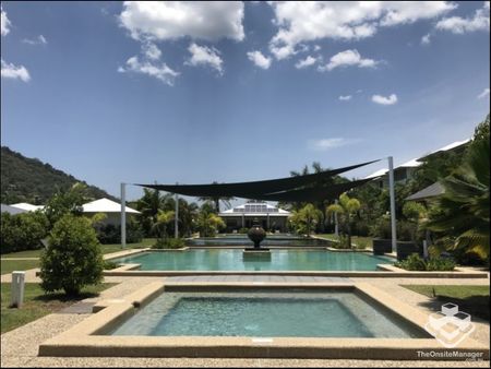 2 BEDROOM FURNISHED UNIT IN TROPICAL RESORT STYLE APARTMENTS - Photo 5