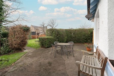 FLAT 2, 7 Gatehouse Cottage - Photo 4