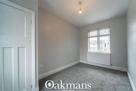4 bedroom semi-detached house to rent - Photo 3