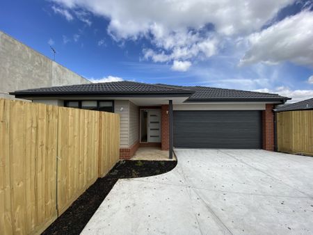 Brand New Family Home - Photo 2