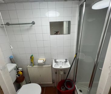 Bedsit, Arthur Road, N7 - Photo 5