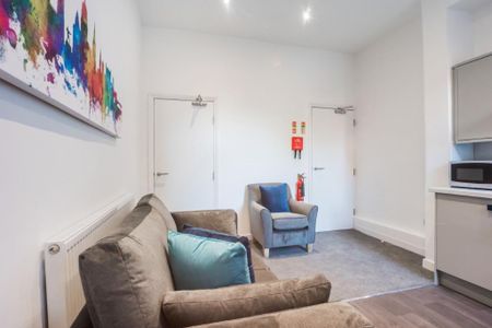 2 bedroom terraced house to rent - Photo 2