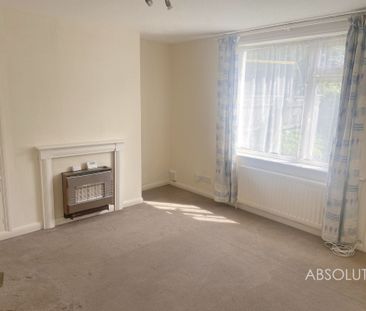 3 bed semi-detached house to rent in Dorchester Grove, Torquay, TQ2 - Photo 4