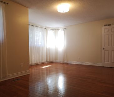 For Lease - 3 Feltham Road Unit# Main, Markham, Ontario - Photo 3