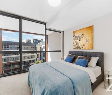 Fully Furnished Spacious One Bedder - Photo 4