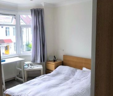 2 bedroom maisonette to rent - Photo 3