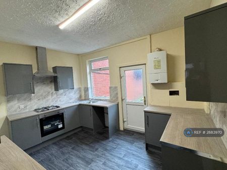 2 bedroom terraced house to rent - Photo 4
