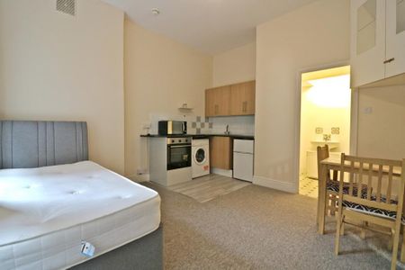 Studio to rent - Photo 3