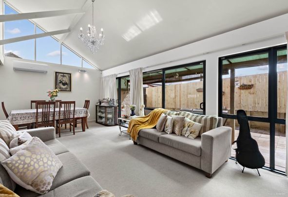 Modern 2-Bedroom Unit for Rent in Desirable Half Moon Bay - Photo 1