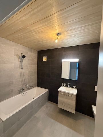 A louer, magnifique logement de 3.5 pièces dans une ferme rénovée - Photo 3