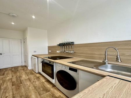 1 bedroom flat to rent - Photo 2