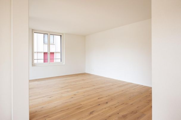ERSTBEZUG – zentrale 4.5-Zi-Wohnung im Eigentumsstandard! - Foto 1