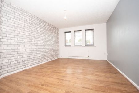 2 bedroom apartment - Photo 3