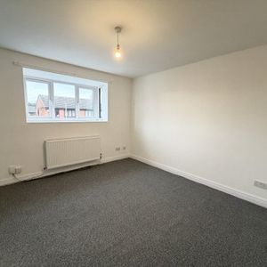 Chapel Court, St Helens, WA10 3DP - Photo 2