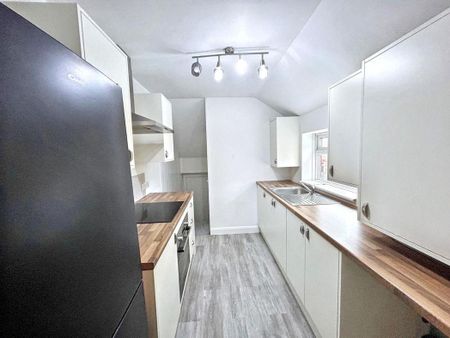 Chatsworth Gardens, St. Anthonys, Newcastle upon Tyne, Tyne and Wear, NE6 2TN - Photo 2