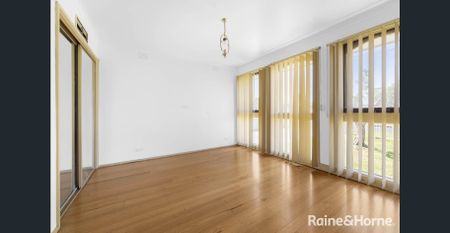 Fully renovated family home in a great location! - Photo 5