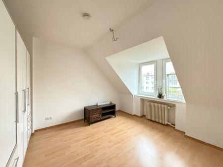 Schöne 3-Zimmer-Dachgeschosswohnung in ruhiger & zentraler Lage, Nähe Maschsee - Foto 3