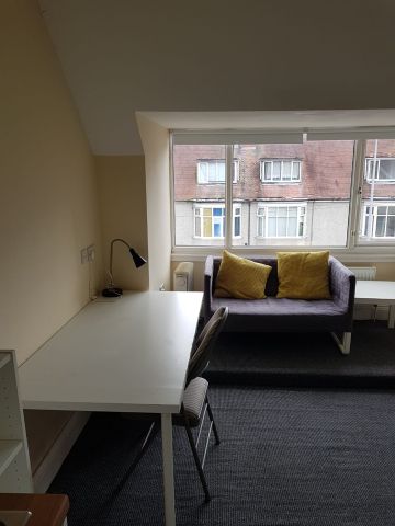 Studio Flat, Friars Road, CV1 - Photo 2