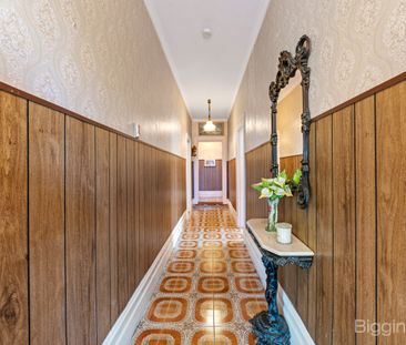 Family home in a Premier Location! - Photo 6