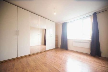 Wellesley Court, Iver, SL0 - Photo 4