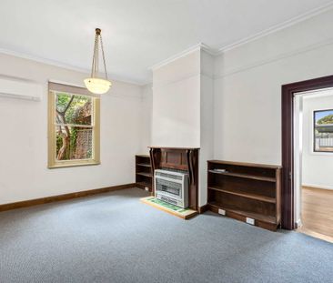 Charming Victorian Home in ever-popular Geelong West - Photo 2