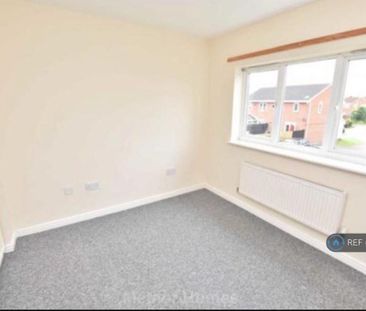 3 bedroom semi-detached house to rent - Photo 1