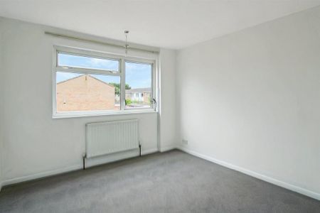 3 bedroom terraced house to rent - Photo 2
