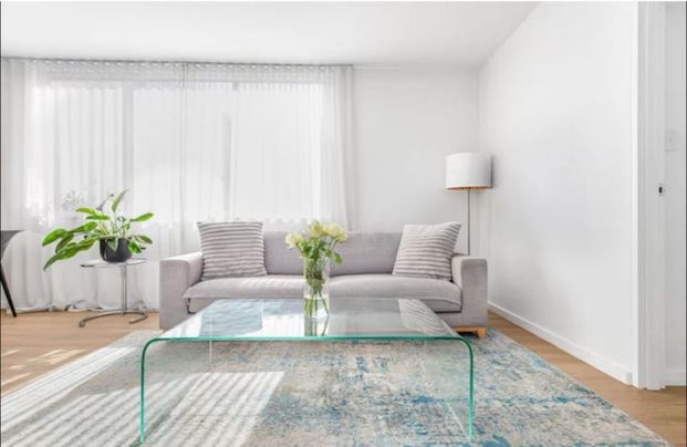 Fully Furnished | Stylishly Renovated Three-Bedroom Apartment by Diamond Bay - Photo 1